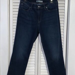 Ankle length Levi skinny jeans
